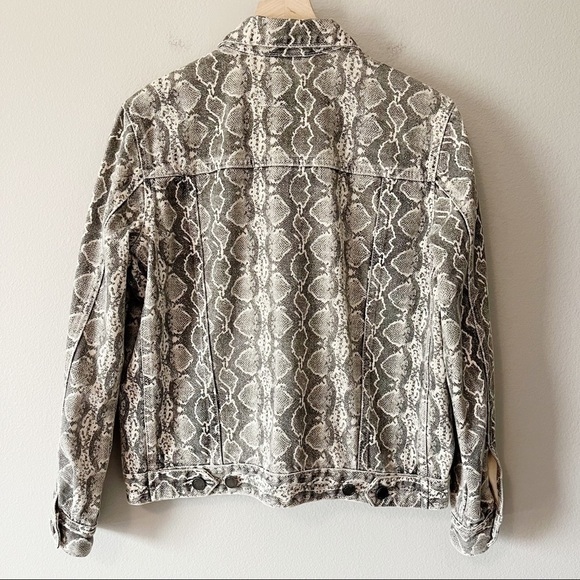 🐍 BLANKNYC Snake Along Python Print Denim Jacket Button Front Size Small - Picture 9 of 13